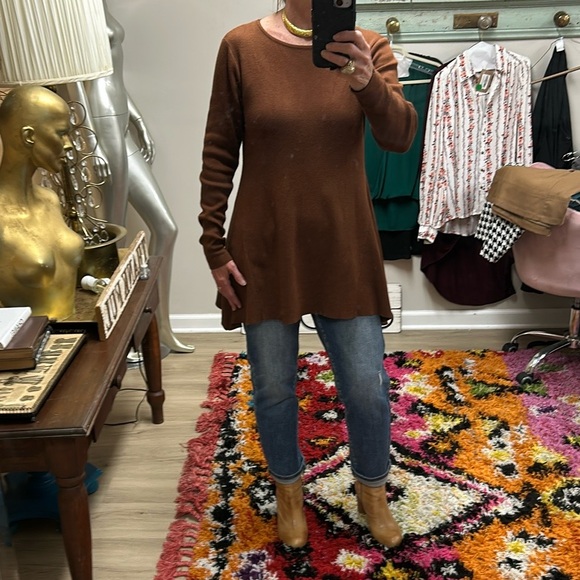 Whisper Knit Sweater Top - Picture 2 of 11